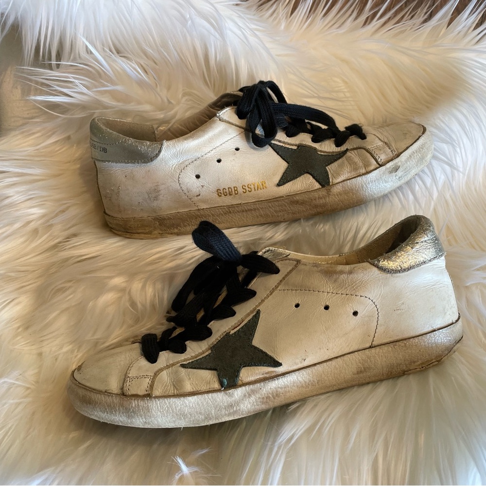 Golden Goose ✨Superstar in white and black leather.